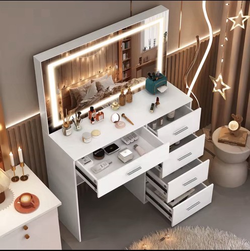 White dressing table with - table,