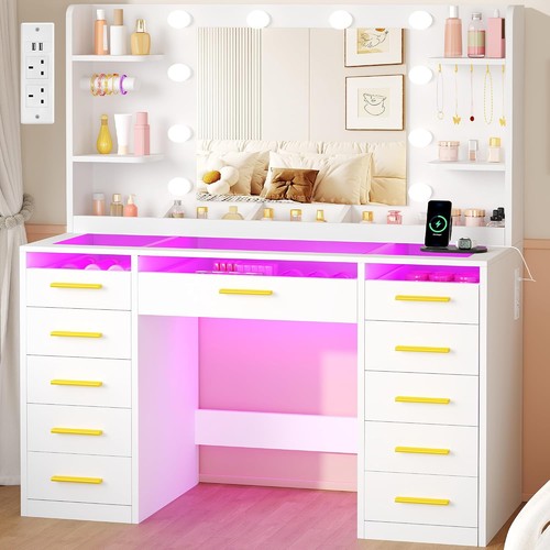 Large dressing table with - large,